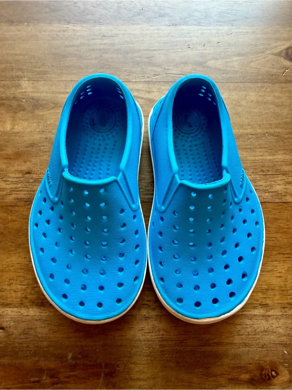 Native Boys Miles Blue Slip-On Shoes Toddler Size C7 Lightweight Water Shoes
